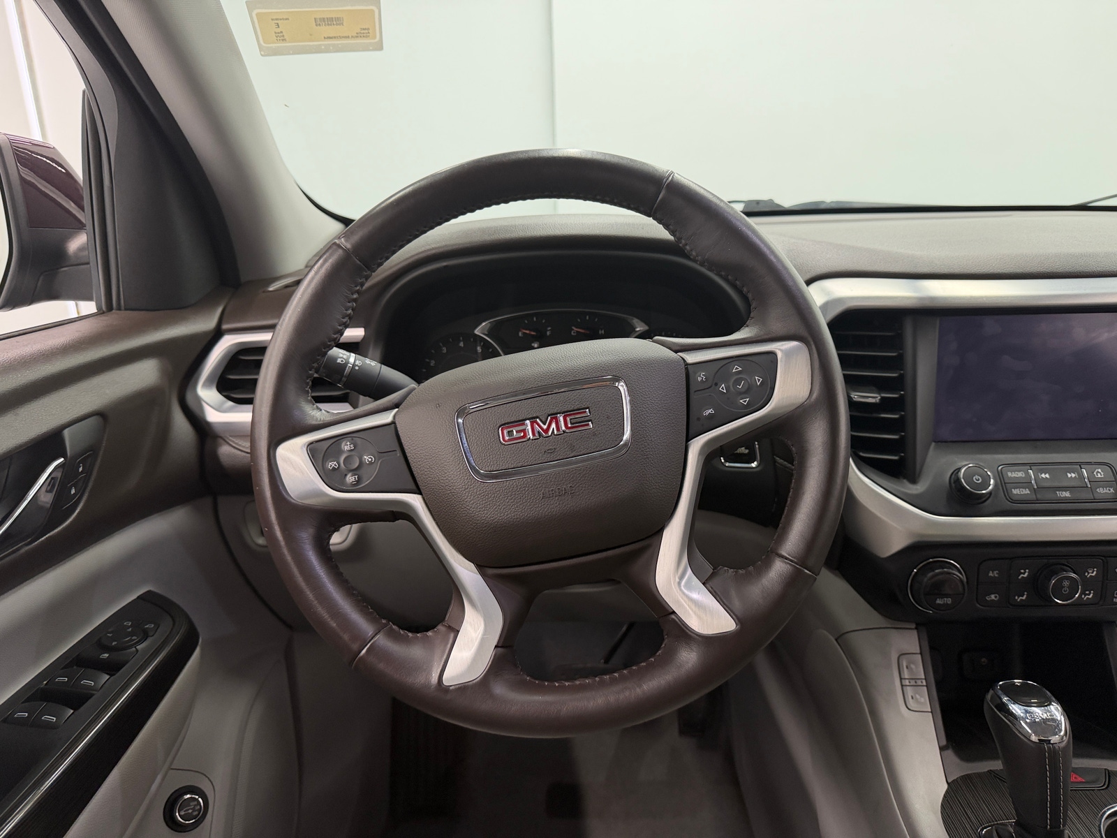 Thumbnail: 2017 GMC Acadia - 4