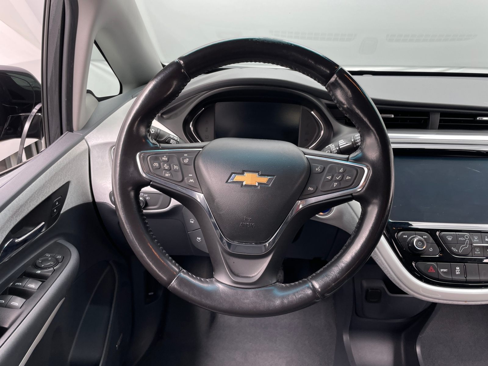 Thumbnail: 2020 Chevrolet Bolt EV - 4