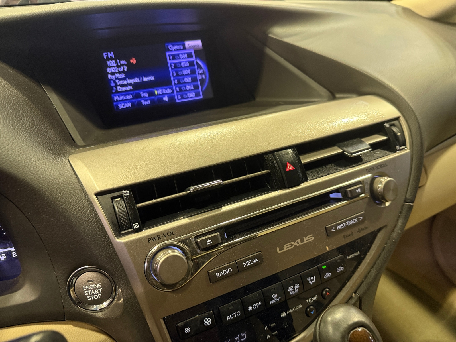 Thumbnail: 2015 Lexus RX - 4
