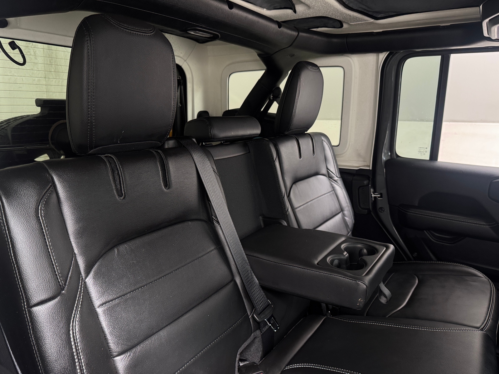 Thumbnail: 2021 Jeep Wrangler - 5