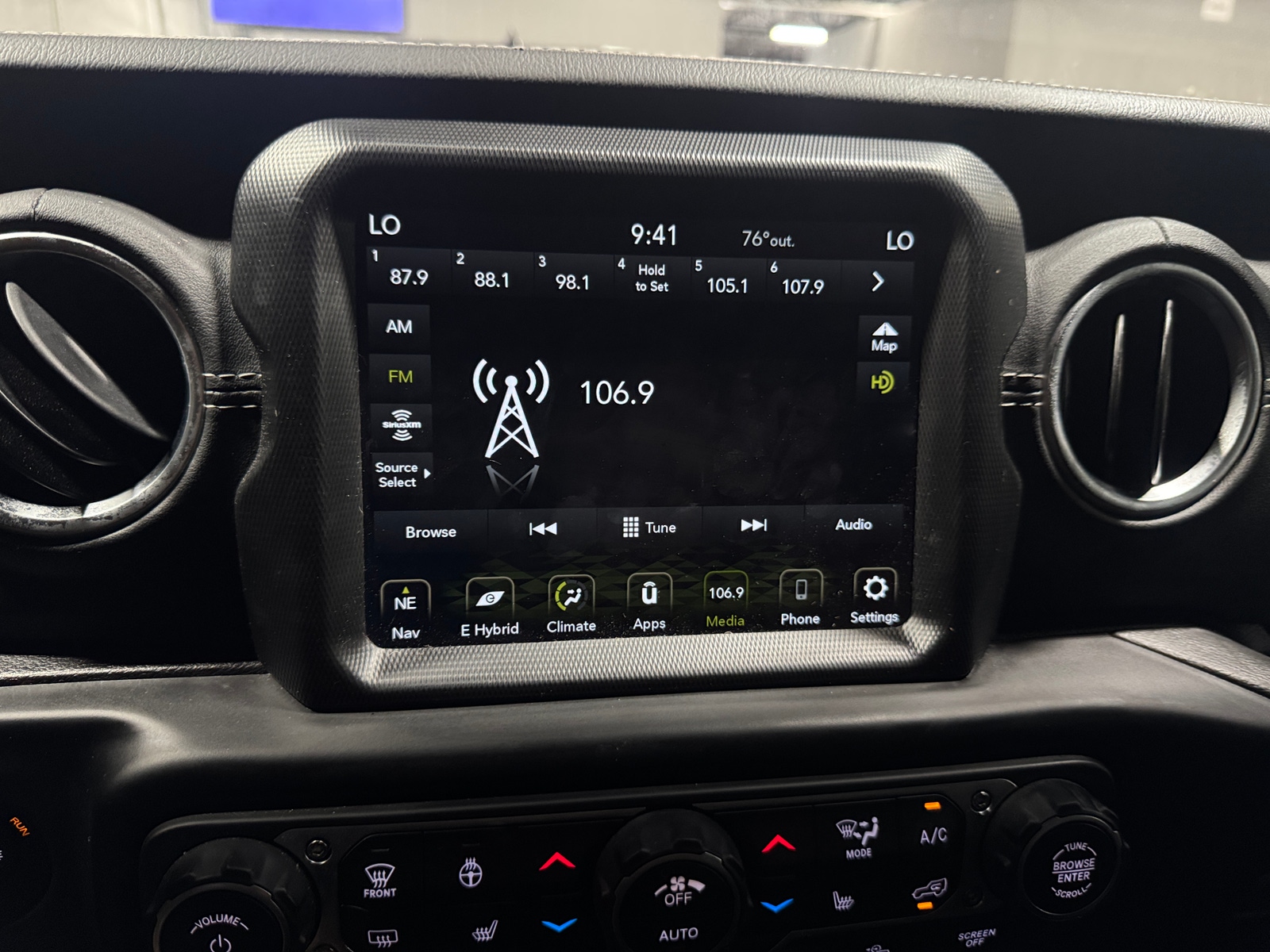 Thumbnail: 2021 Jeep Wrangler - 3