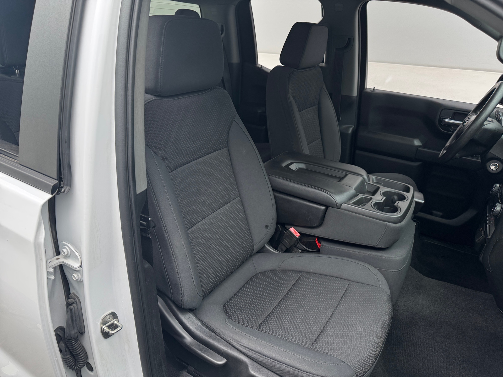 Thumbnail: 2020 Chevrolet Silverado 1500 - 2