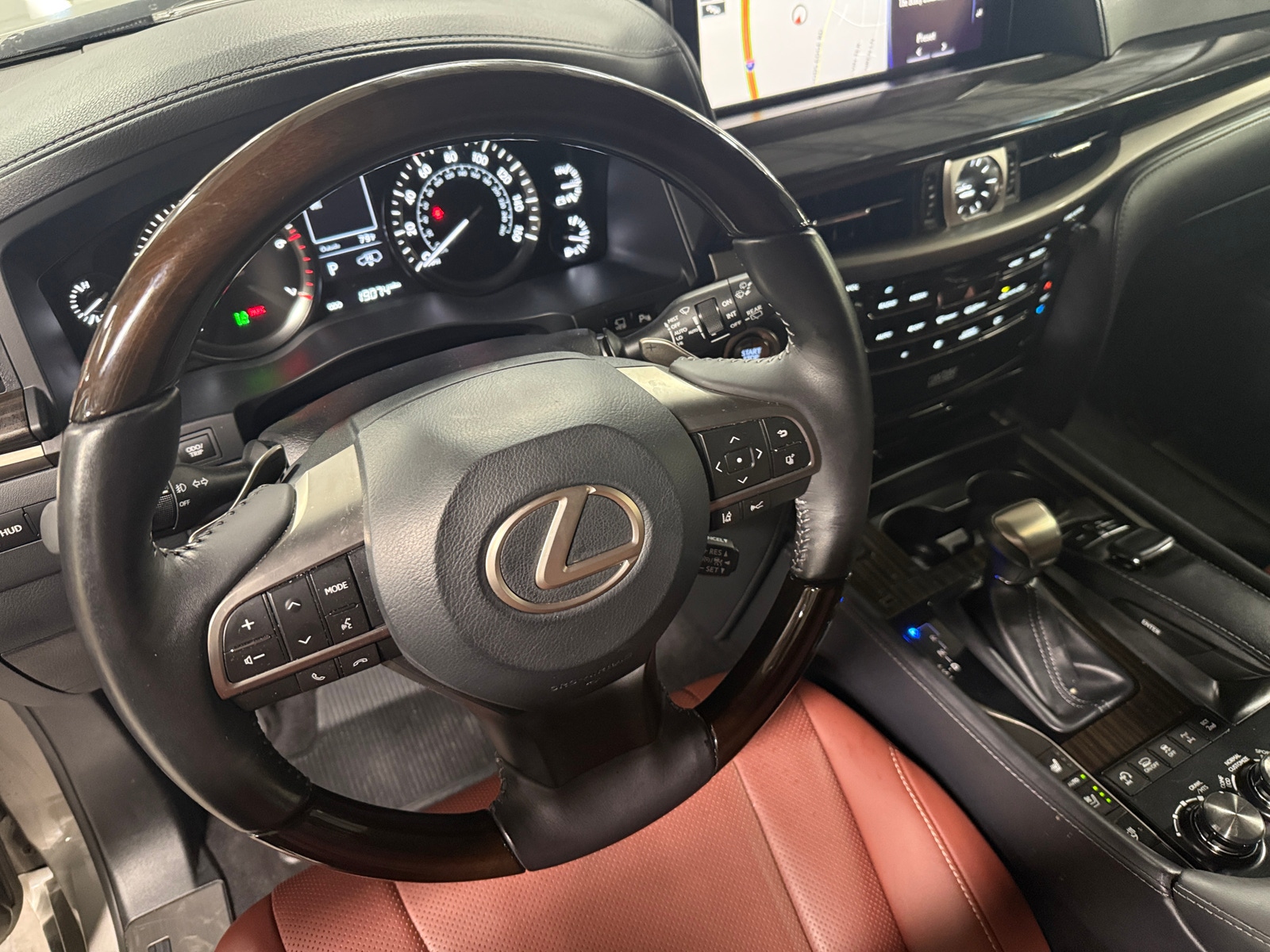 Thumbnail: 2020 Lexus LX - 4