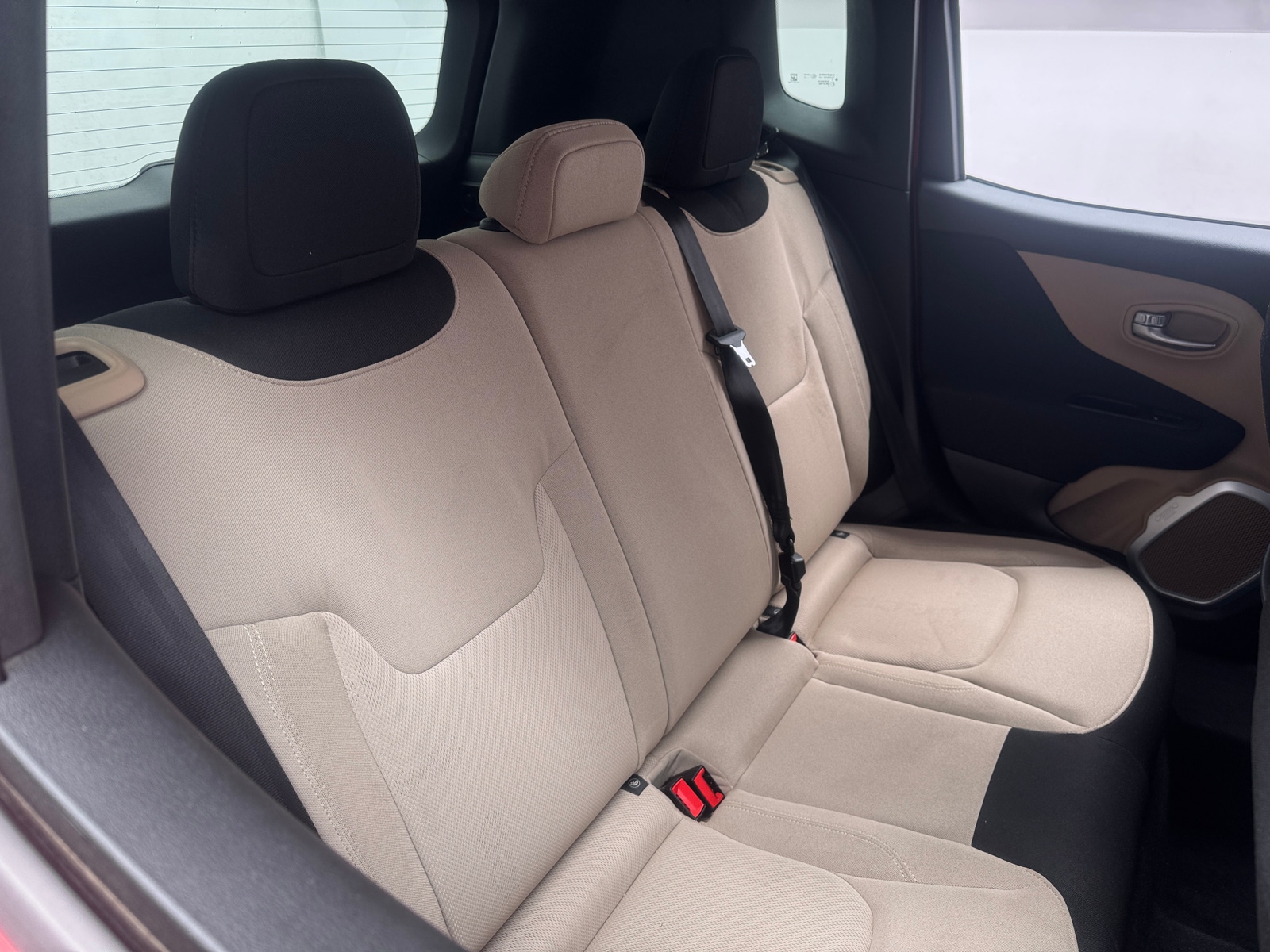 Thumbnail: 2015 Jeep Renegade - 6