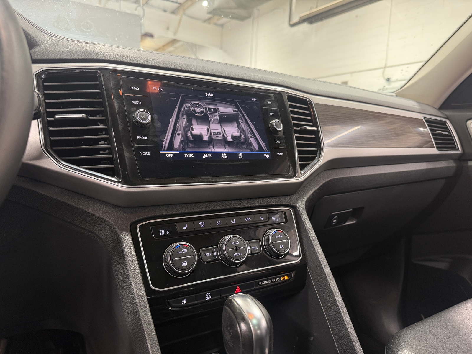 Thumbnail: 2019 Volkswagen Atlas - 4