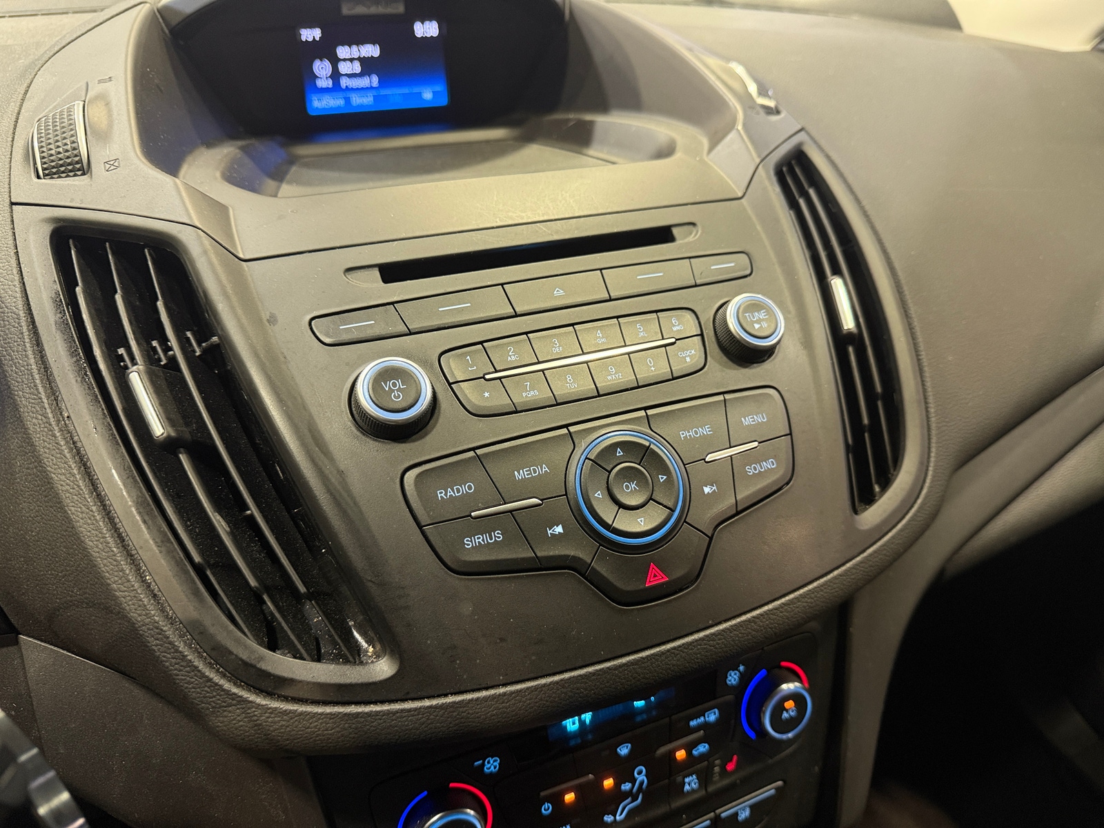 Thumbnail: 2017 Ford Escape - 4