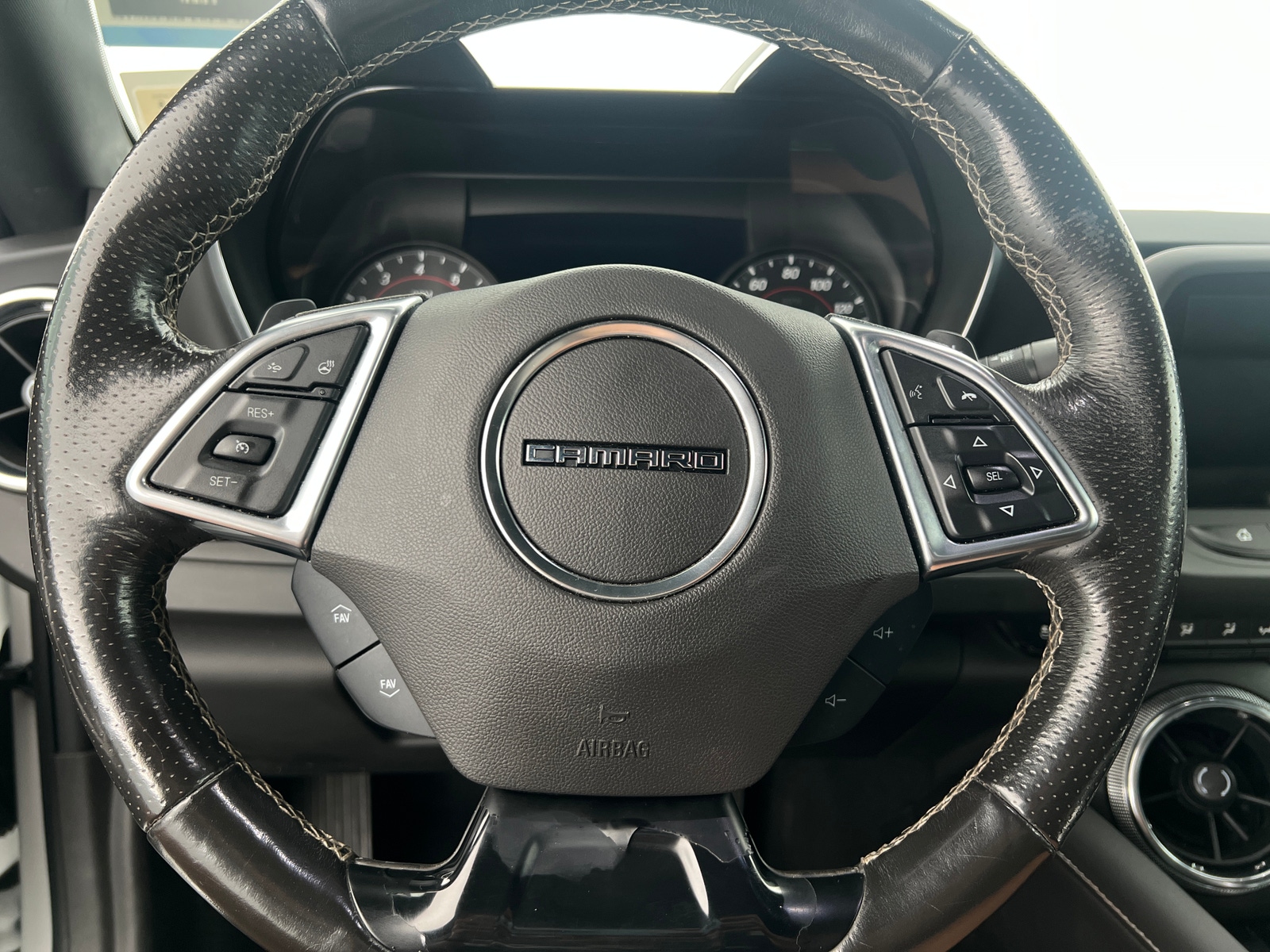 Thumbnail: 2019 Chevrolet Camaro - 4