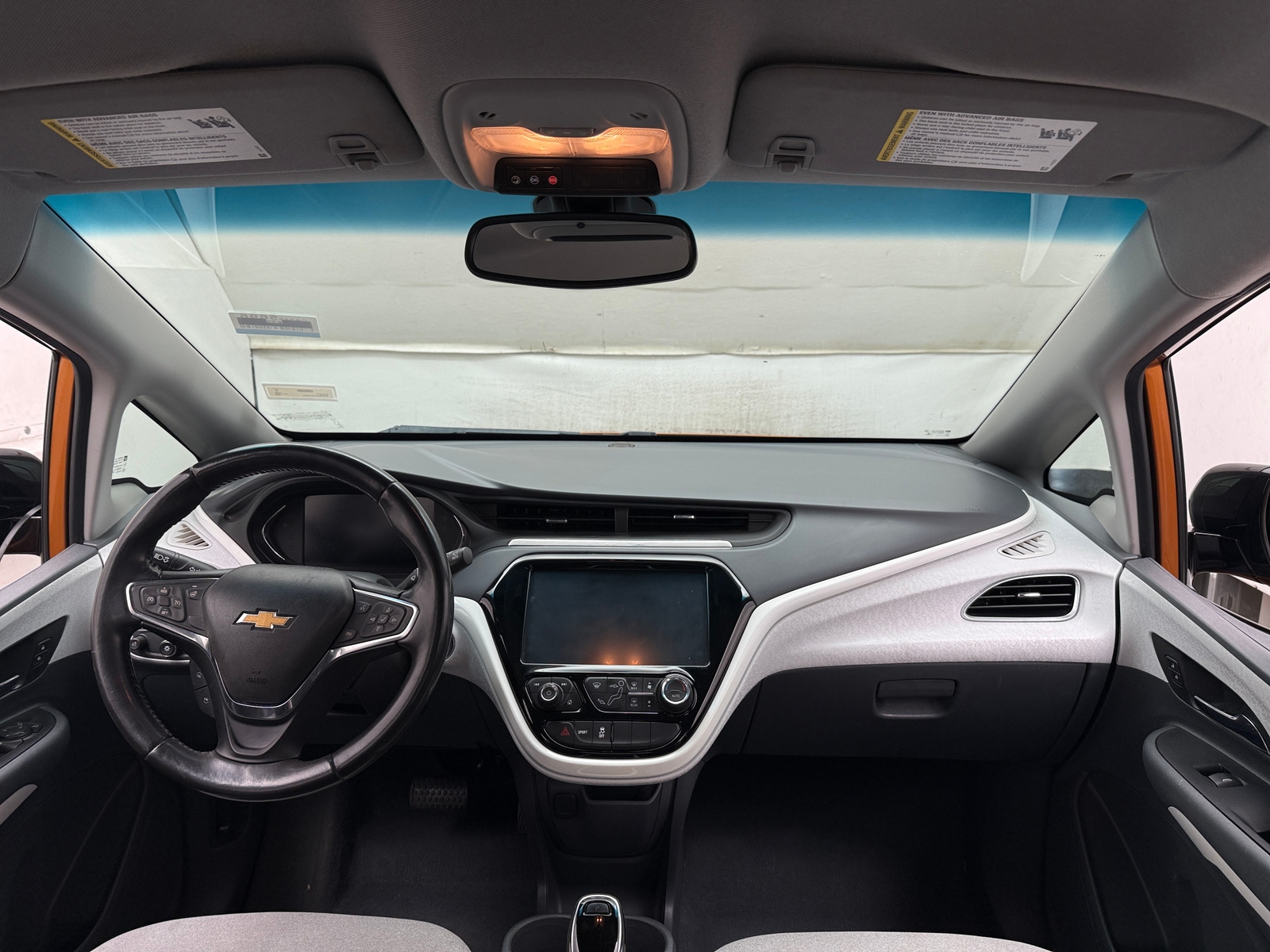 Thumbnail: 2018 Chevrolet Bolt EV - 3