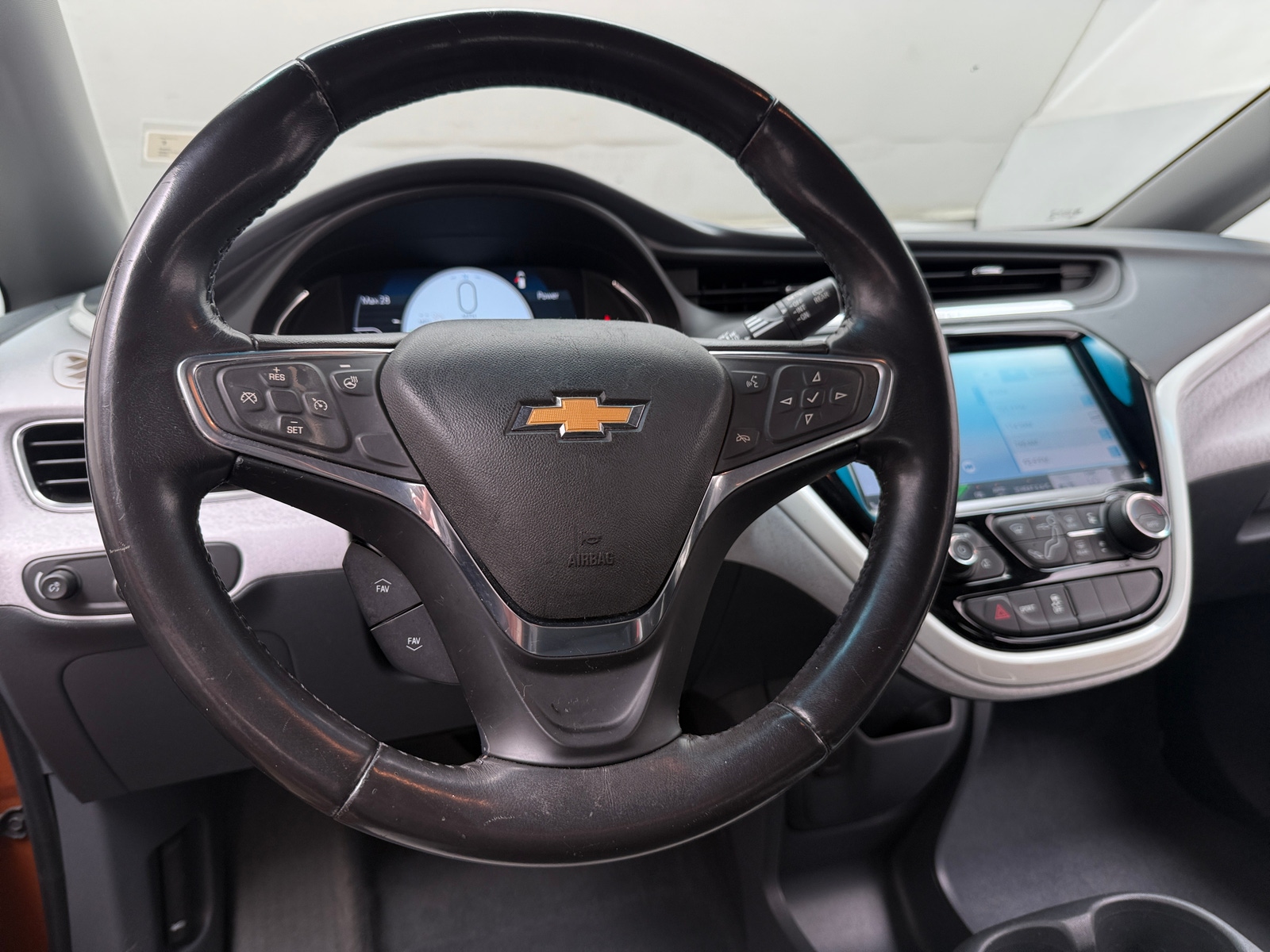Thumbnail: 2018 Chevrolet Bolt EV - 5