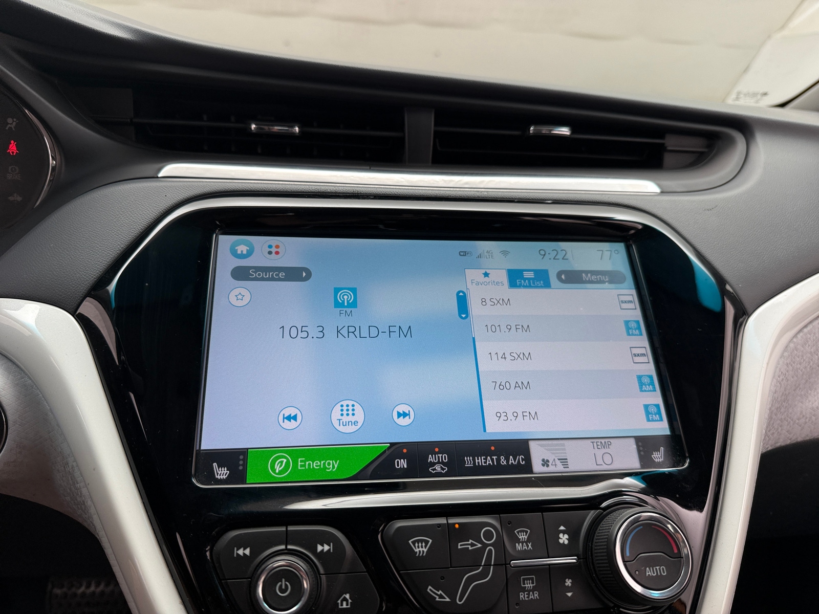 Thumbnail: 2018 Chevrolet Bolt EV - 4