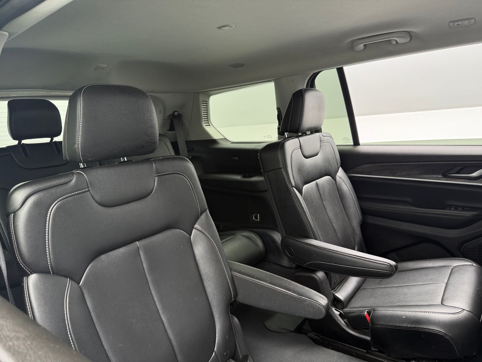 Thumbnail: 2023 Jeep Grand Cherokee L - 5