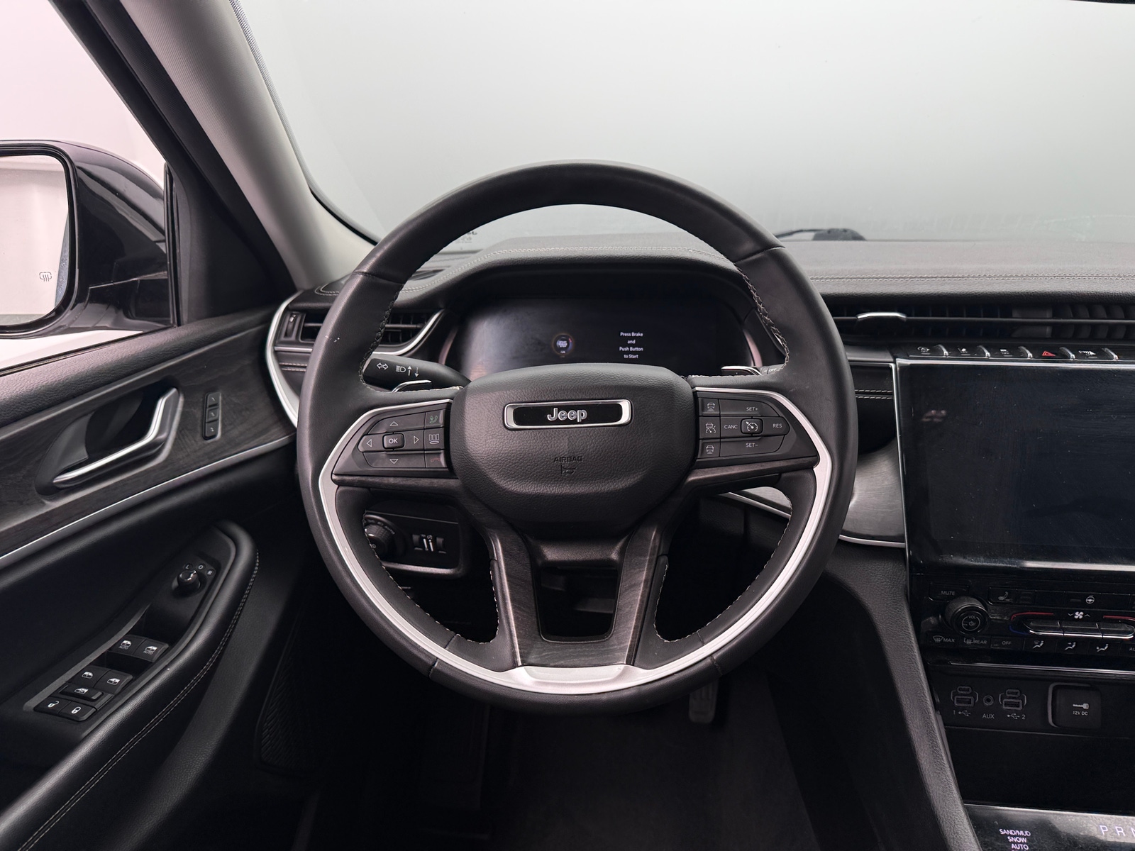 Thumbnail: 2023 Jeep Grand Cherokee L - 4