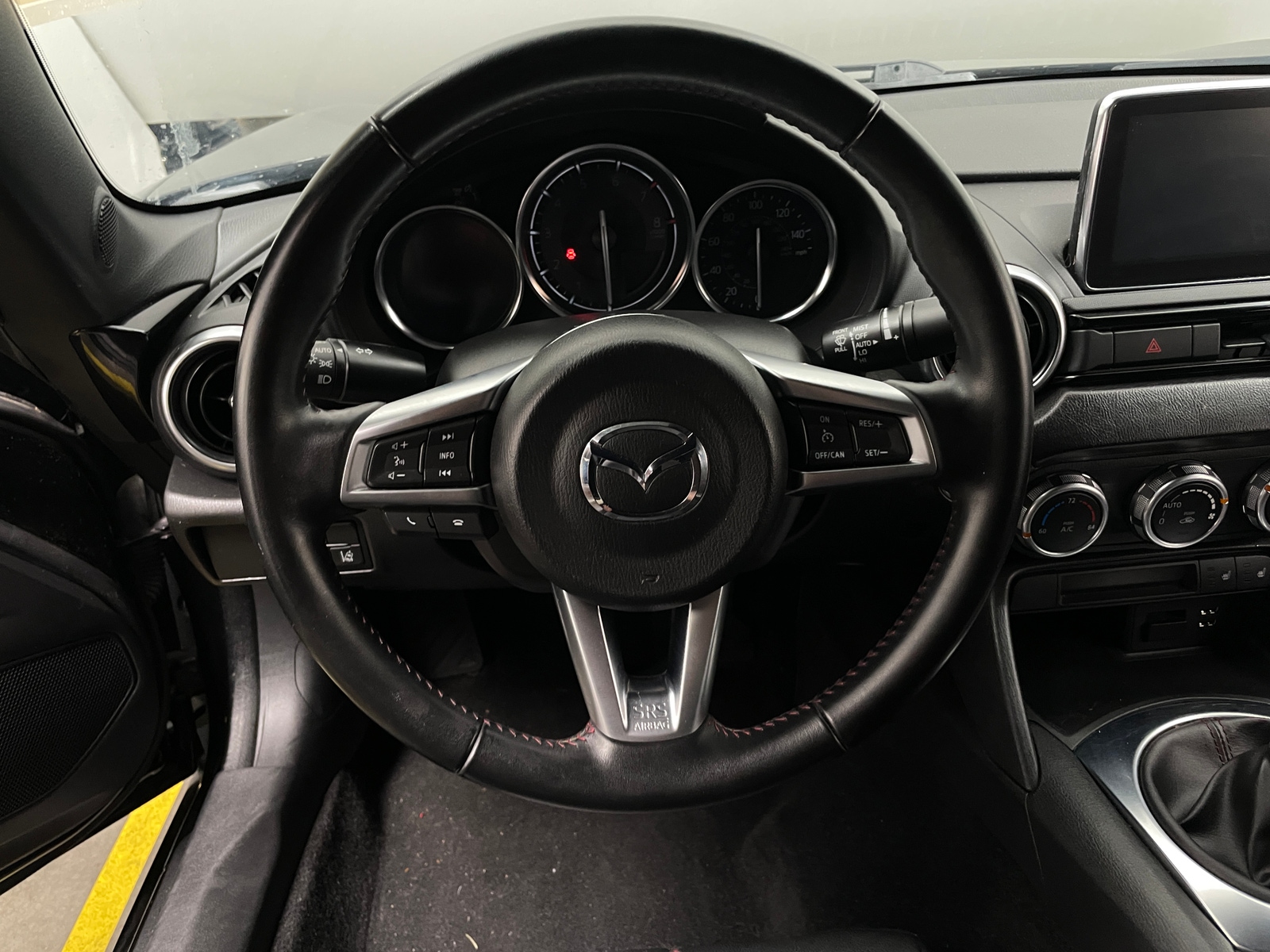 Thumbnail: 2016 Mazda MX-5 Miata - 4