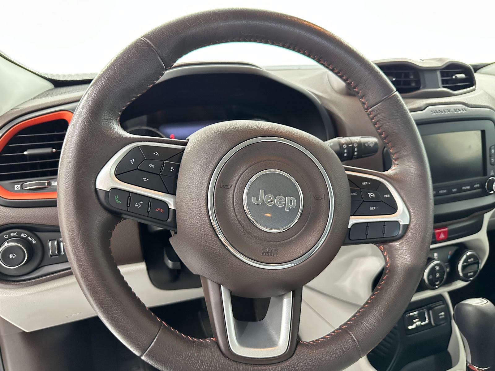 Thumbnail: 2017 Jeep Renegade - 5