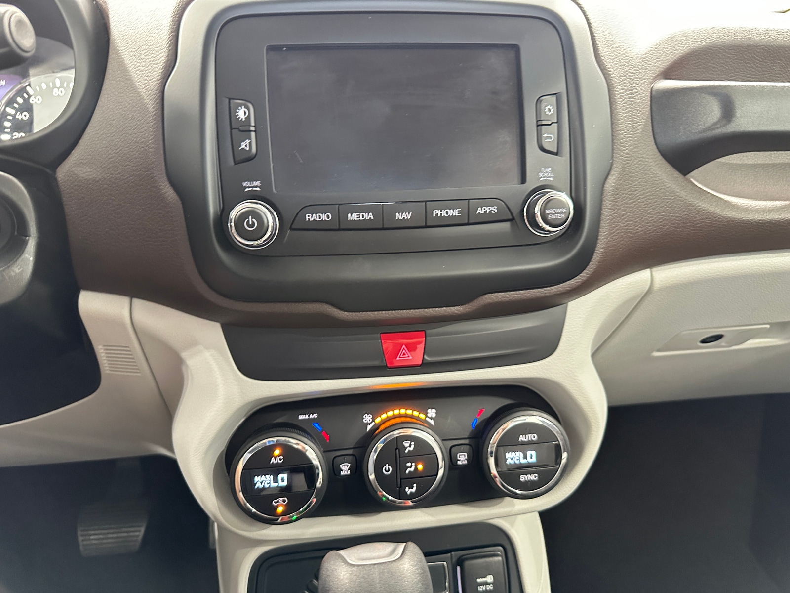 Thumbnail: 2017 Jeep Renegade - 4