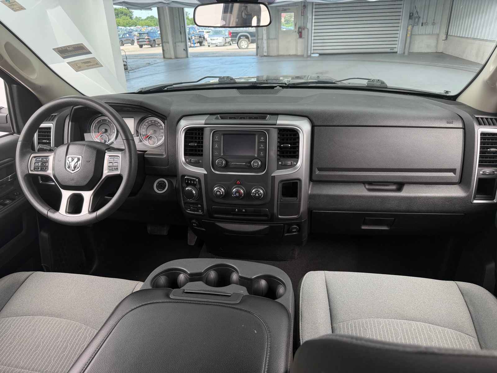 Thumbnail: 2024 RAM 1500 Classic - 3