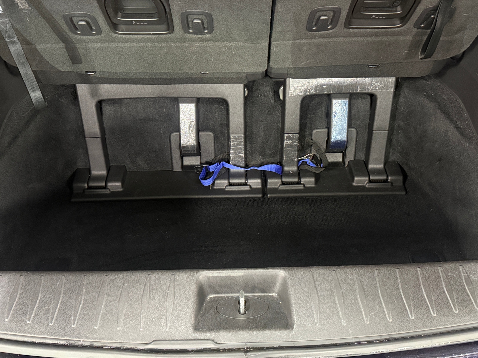 Thumbnail: 2023 Kia Carnival - 6