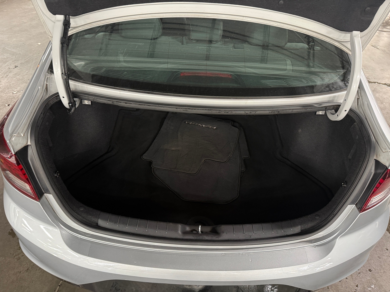 Thumbnail: 2020 Hyundai Elantra - 6