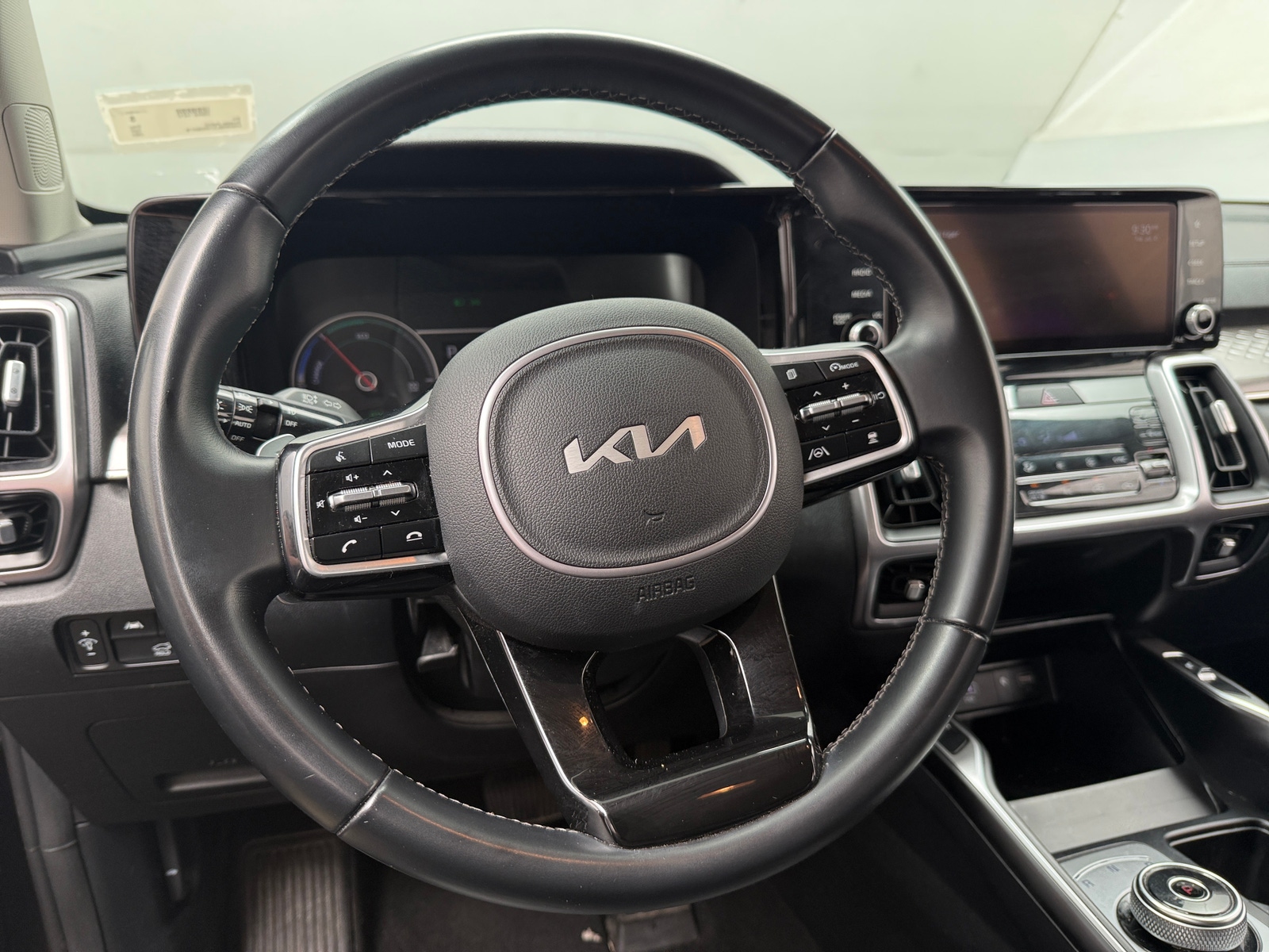 Thumbnail: 2022 Kia Sorento - 4