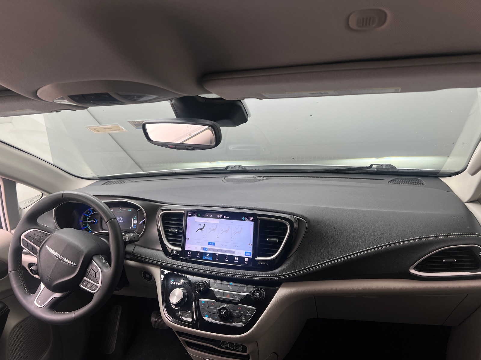 Thumbnail: 2024 Chrysler Pacifica - 2