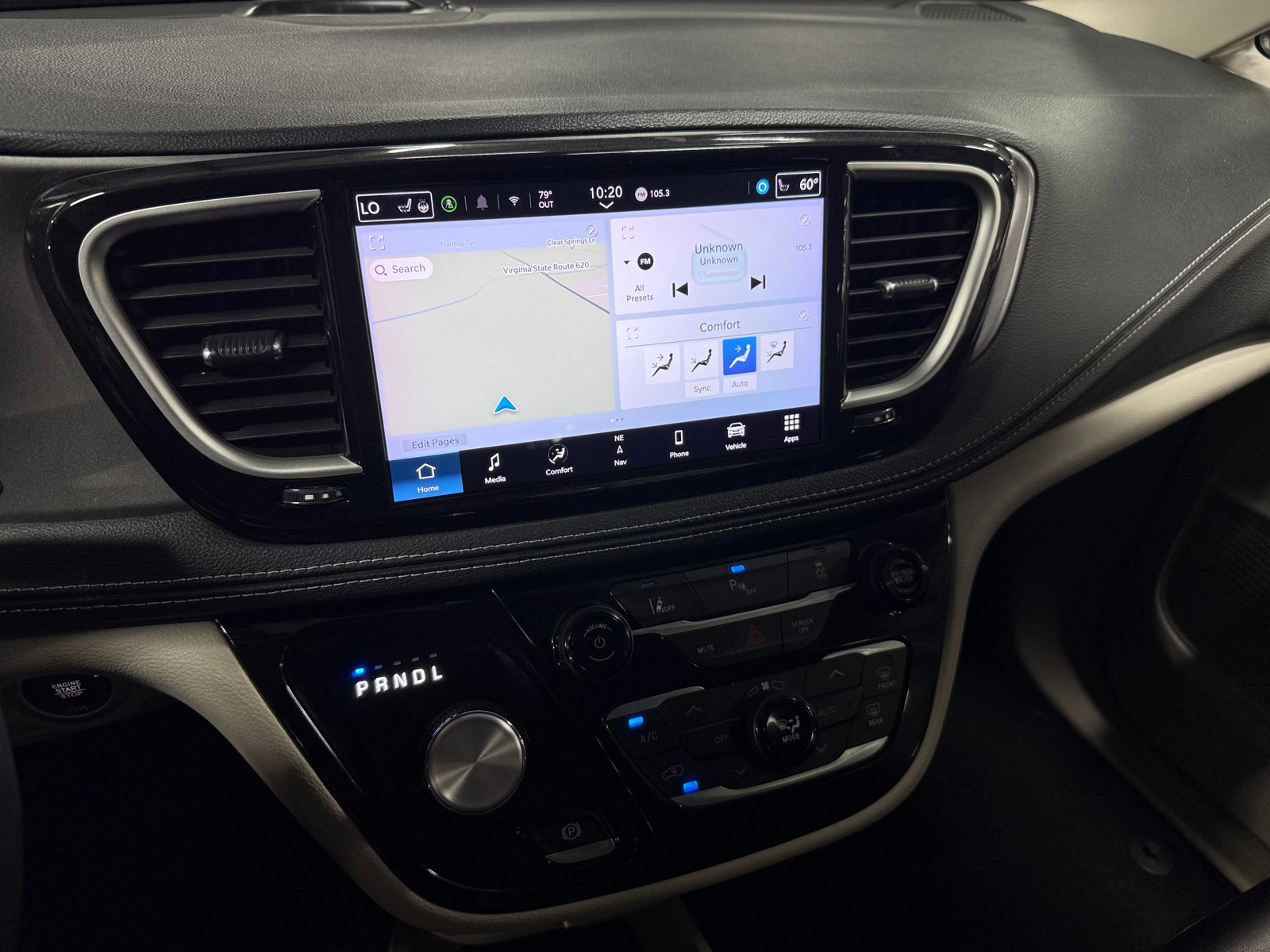 Thumbnail: 2024 Chrysler Pacifica - 3