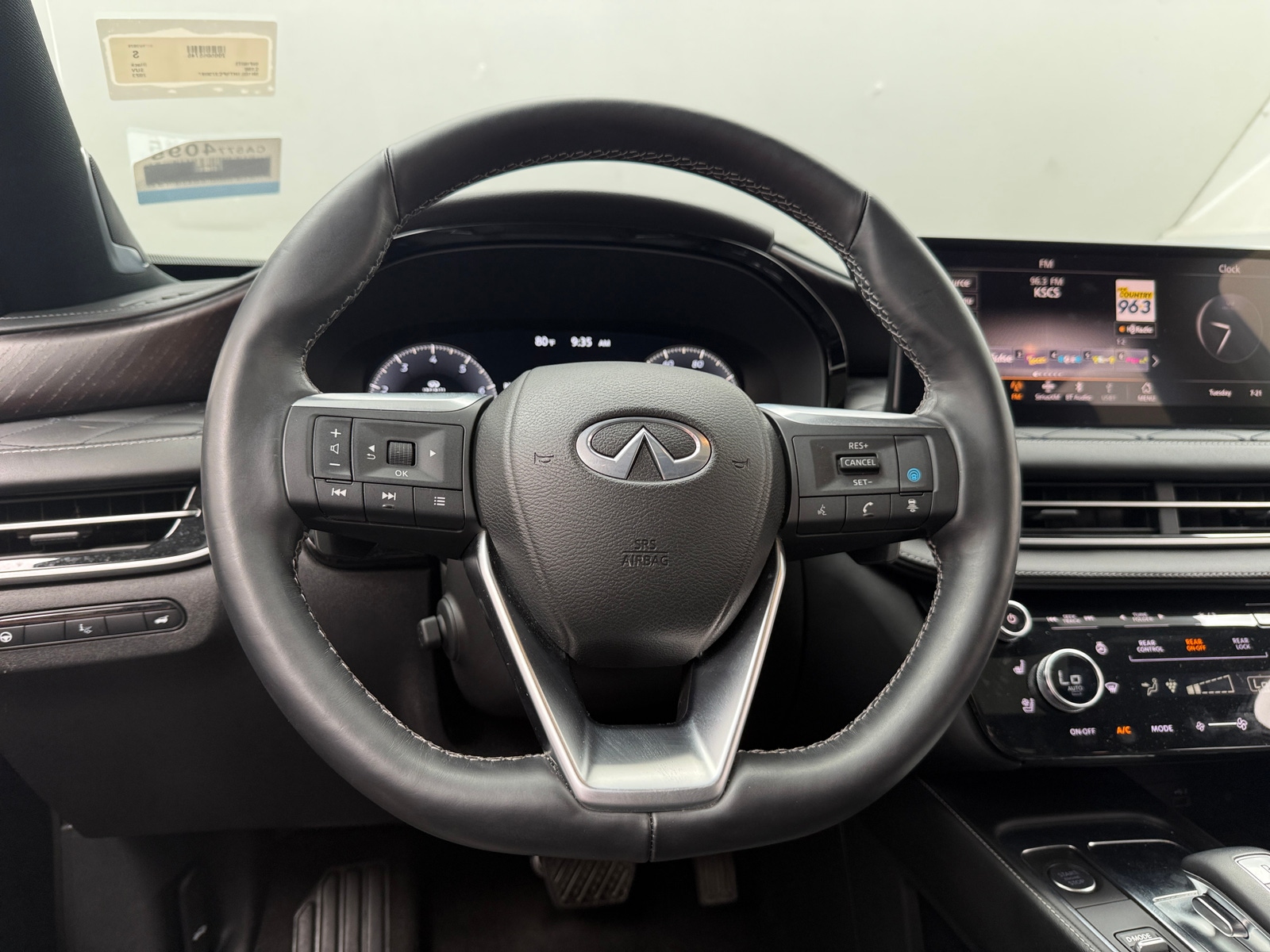 Thumbnail: 2023 INFINITI QX60 - 4