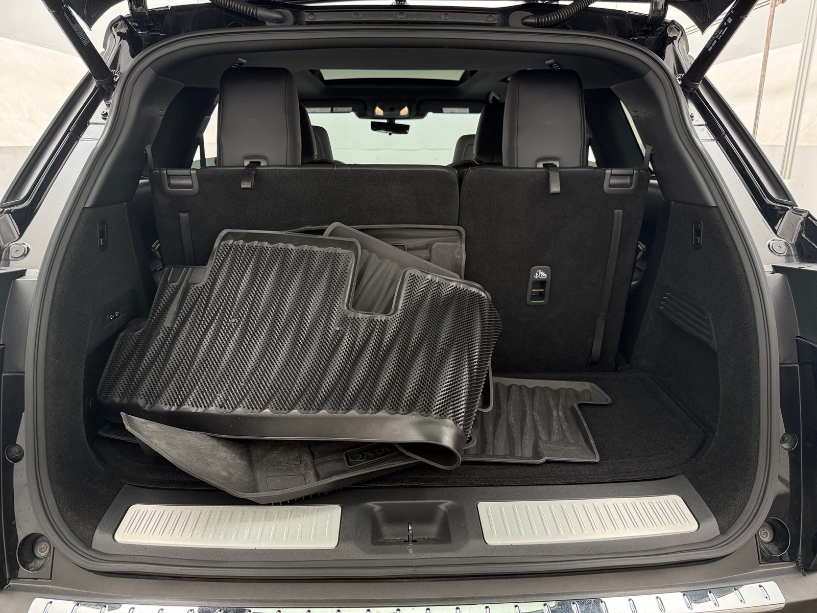 Thumbnail: 2023 INFINITI QX60 - 6