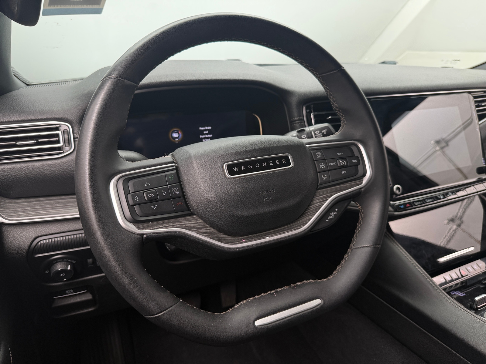 Thumbnail: 2023 Jeep Wagoneer - 4