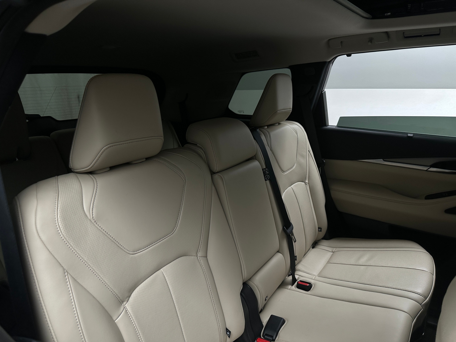 Thumbnail: 2023 INFINITI QX60 - 5