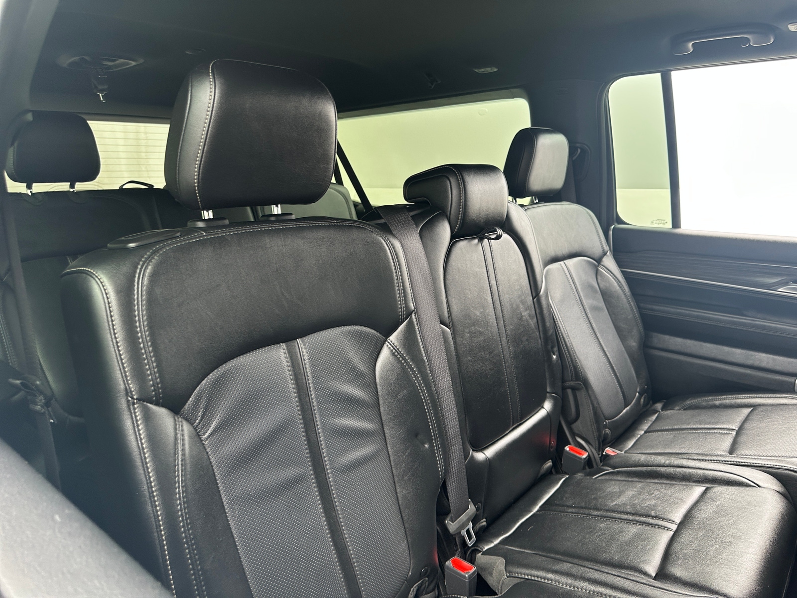 Thumbnail: 2024 Jeep Wagoneer - 5
