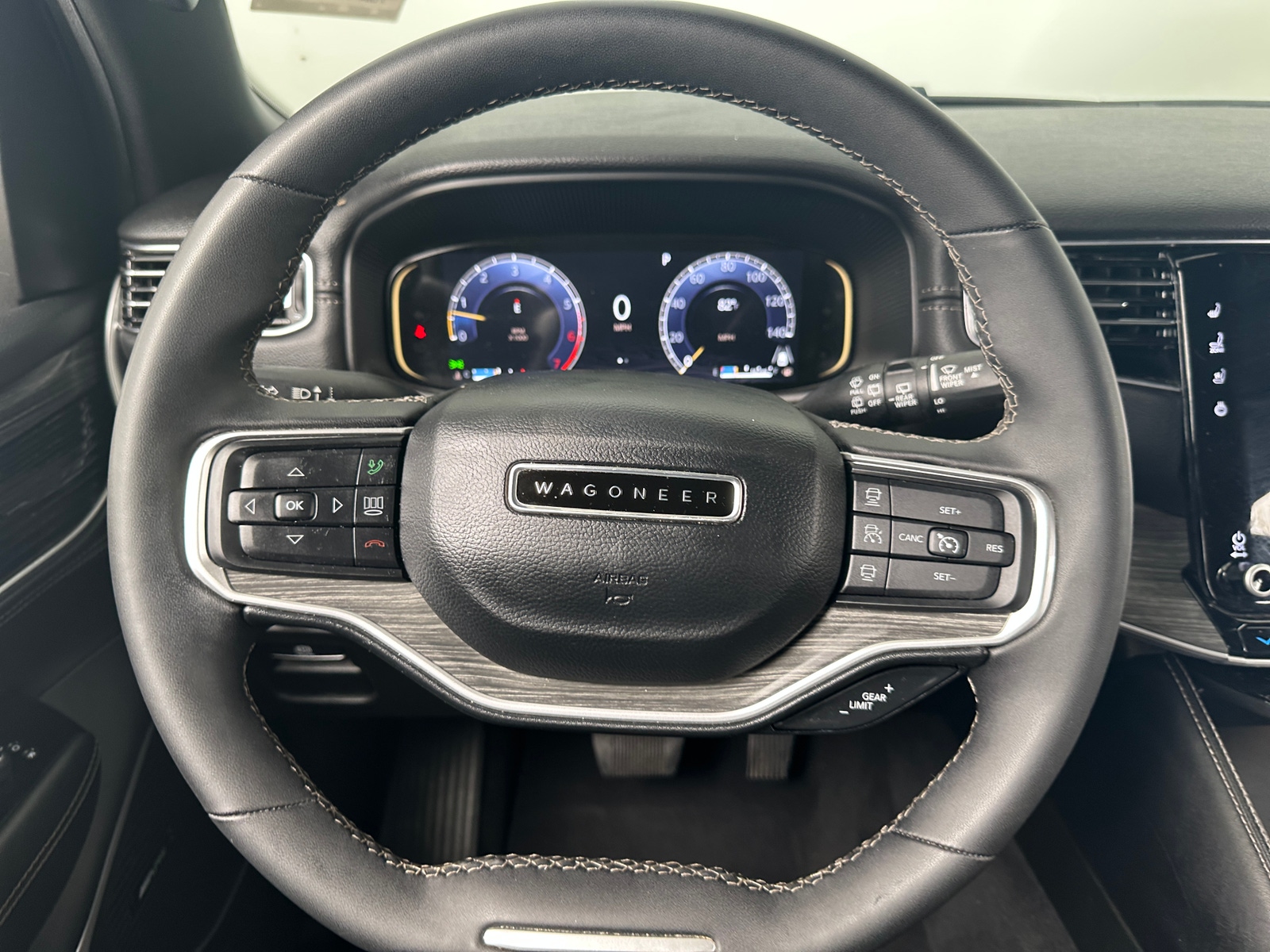 Thumbnail: 2024 Jeep Wagoneer - 4