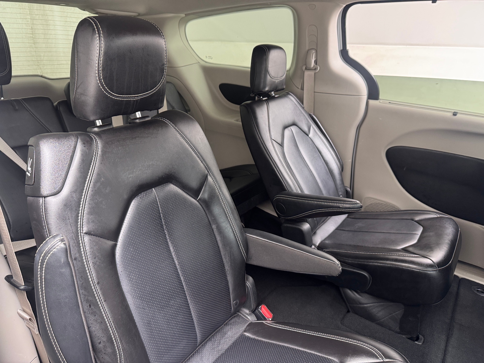 Thumbnail: 2024 Chrysler Pacifica - 5