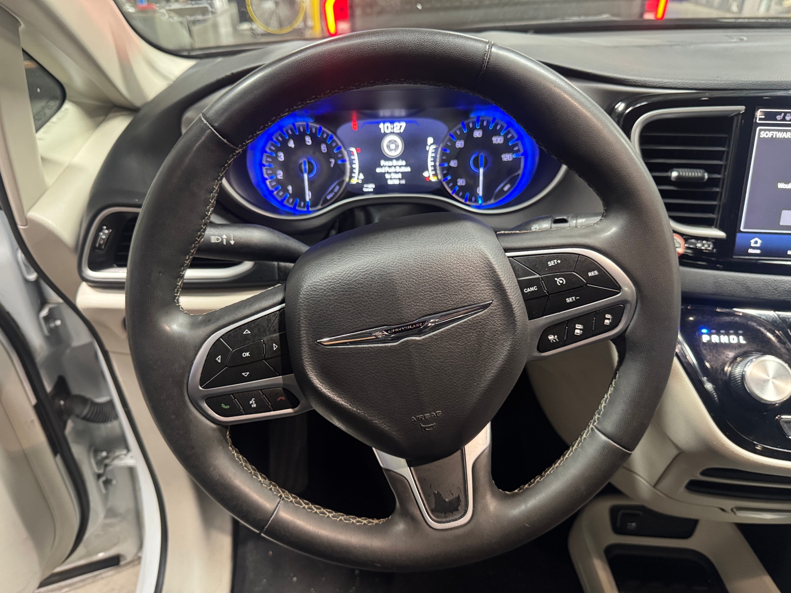 Thumbnail: 2024 Chrysler Pacifica - 4