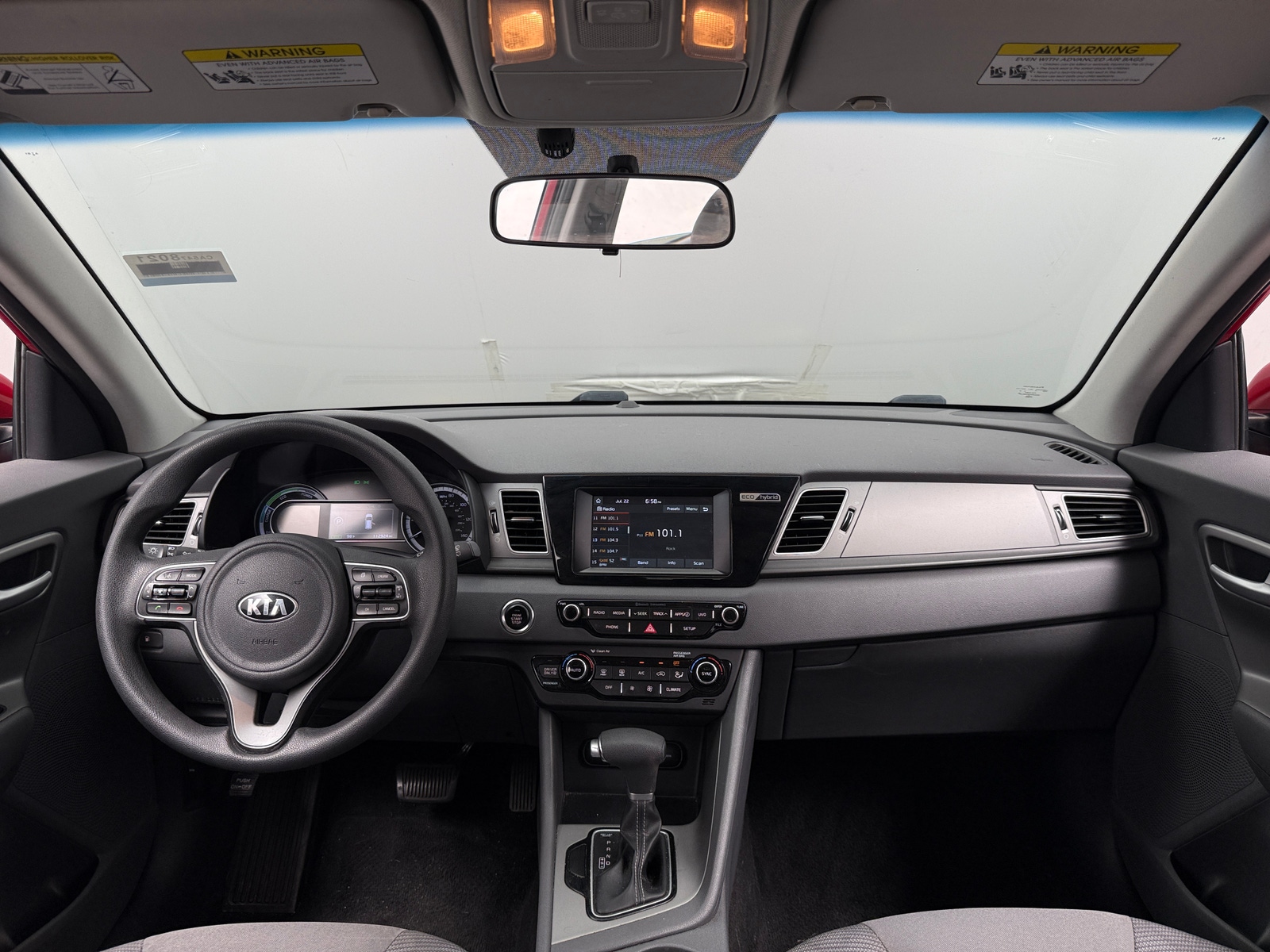 Thumbnail: 2018 Kia Niro - 3