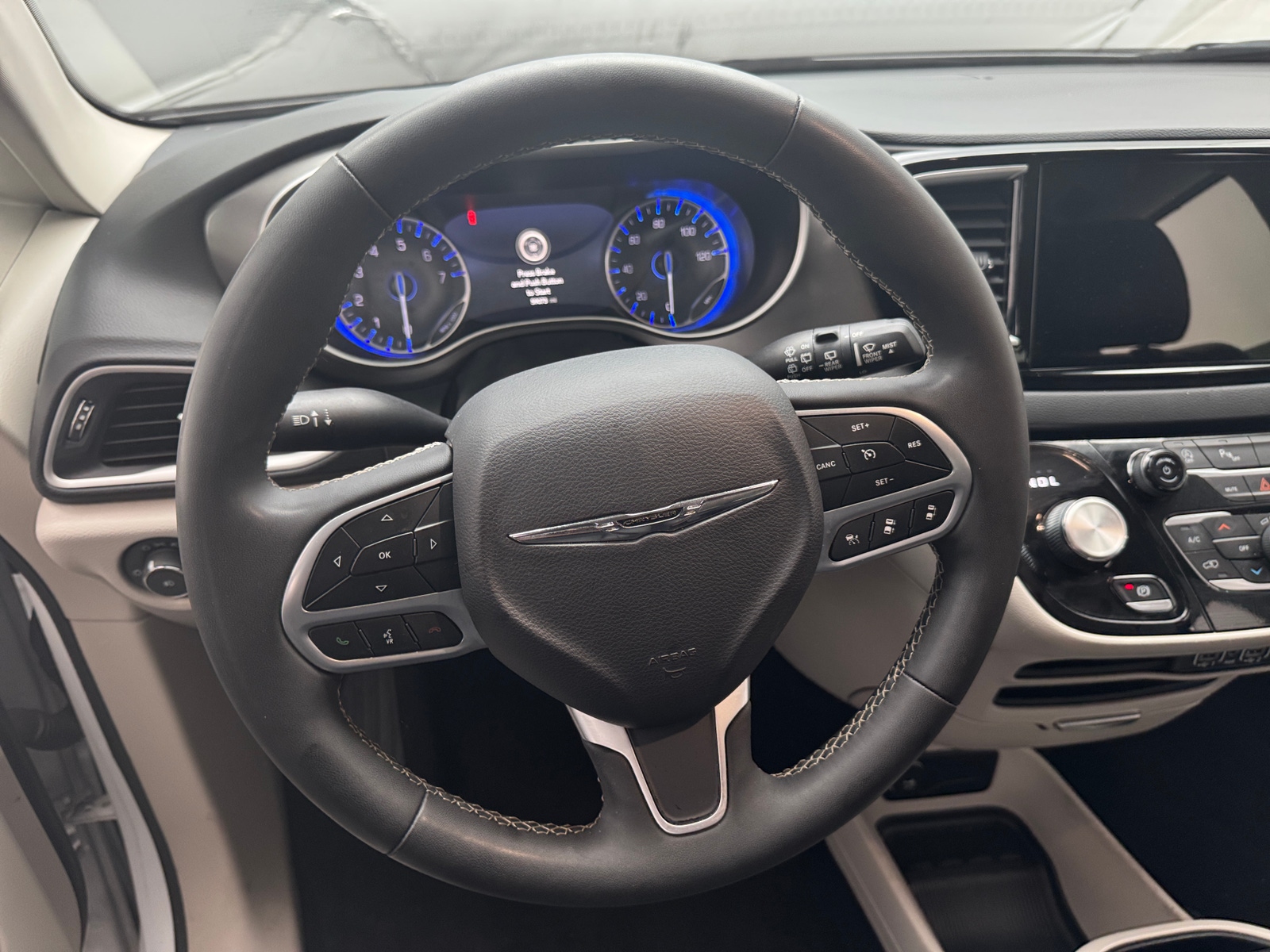 Thumbnail: 2024 Chrysler Pacifica - 4
