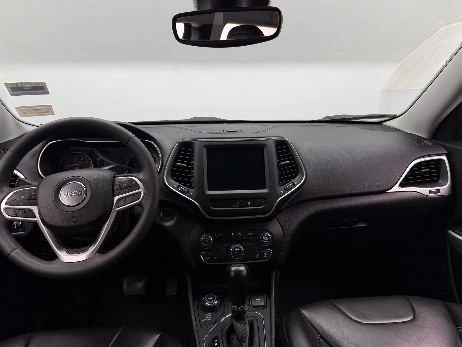 Thumbnail: 2022 Jeep Cherokee - 2