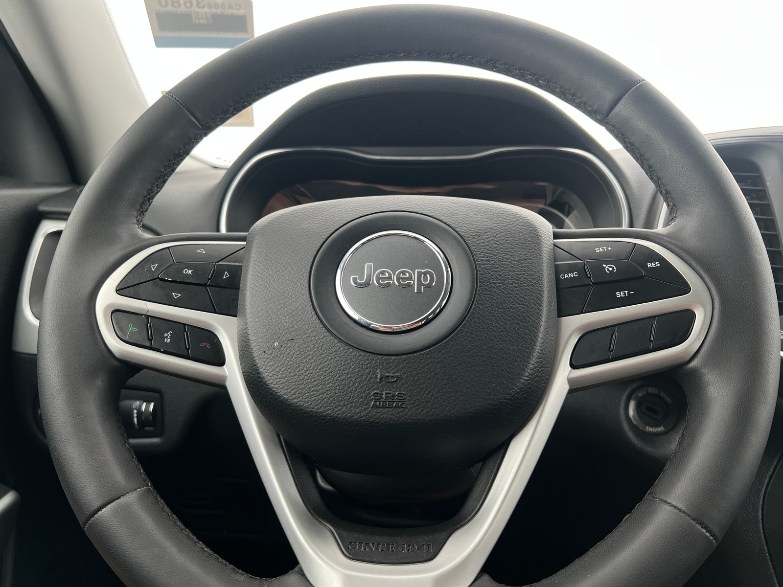 Thumbnail: 2022 Jeep Cherokee - 4