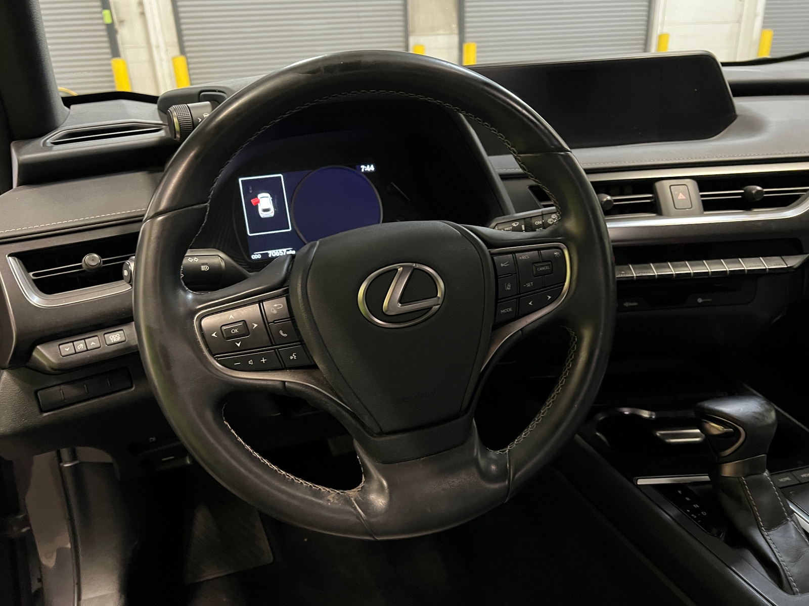 Thumbnail: 2022 Lexus UX - 4
