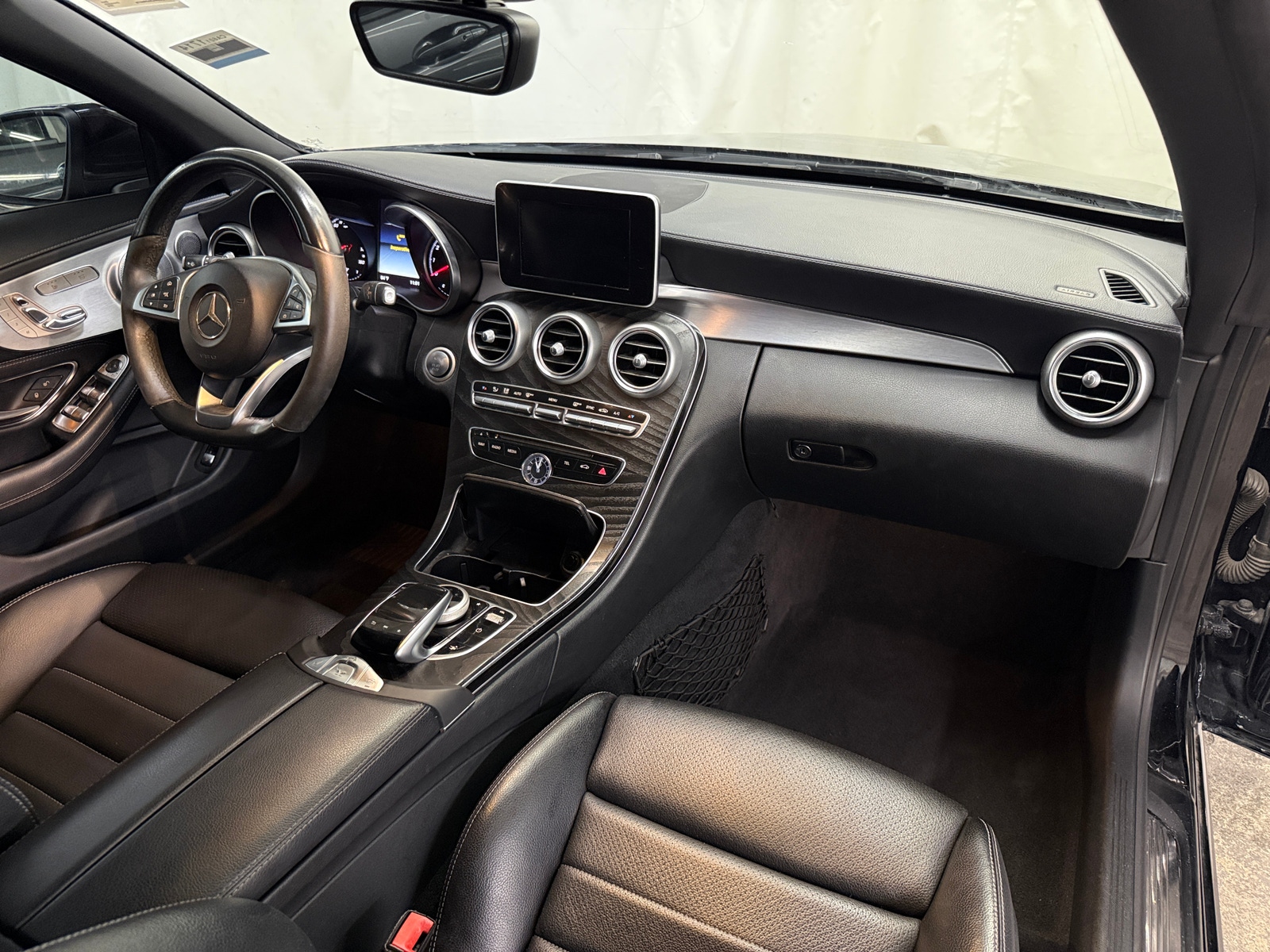 Thumbnail: 2018 Mercedes-Benz C-Class - 2