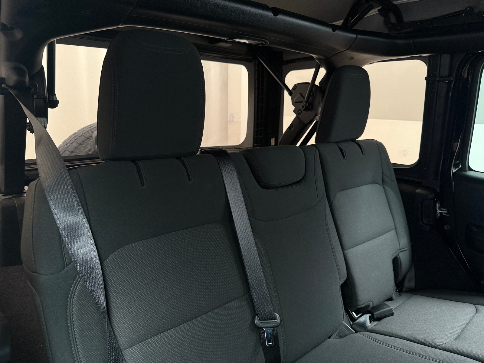 Thumbnail: 2021 Jeep Wrangler - 6