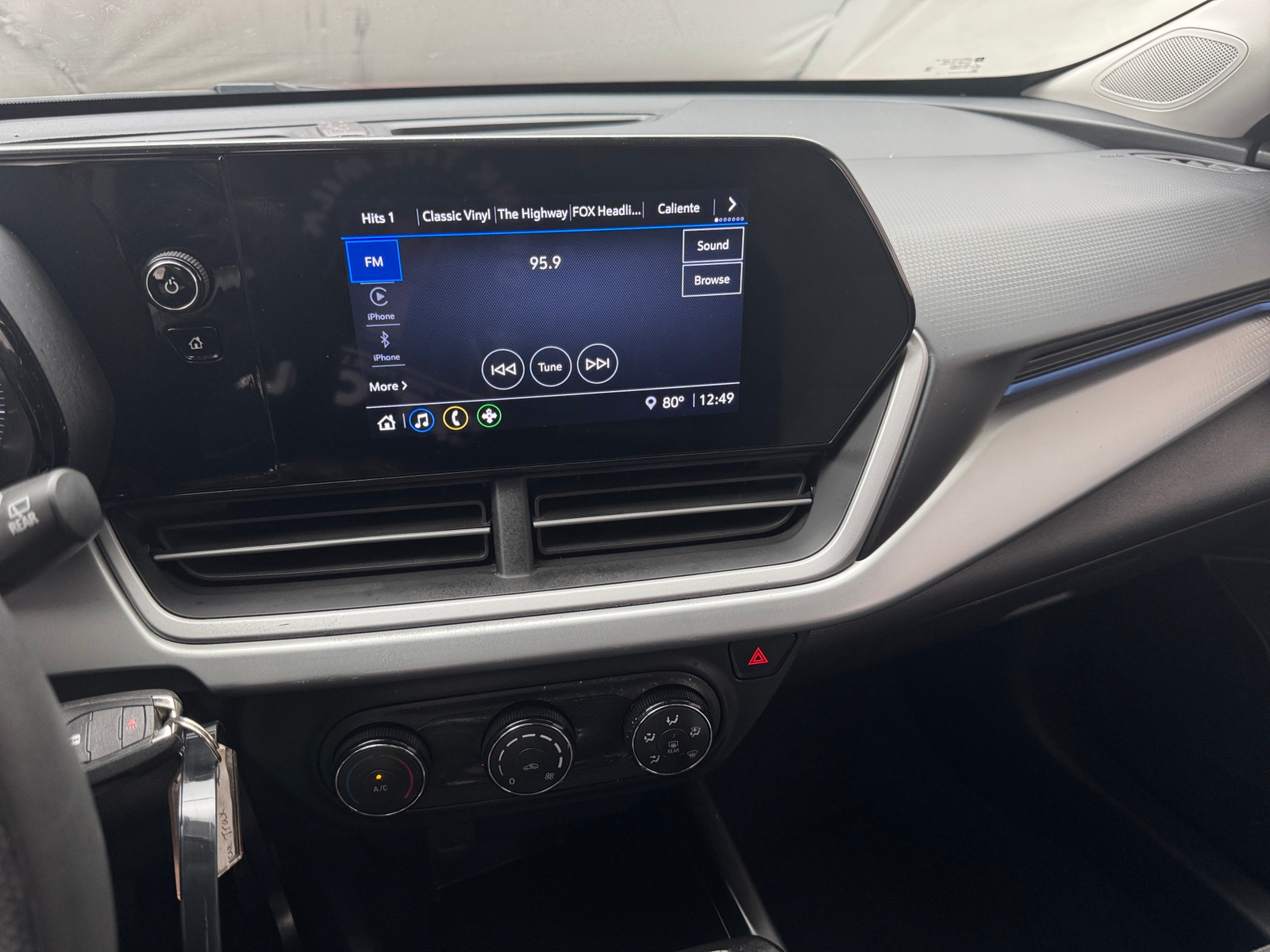 Thumbnail: 2025 Chevrolet Trax - 4