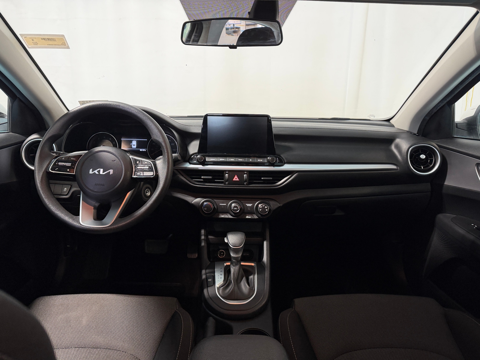 Thumbnail: 2022 Kia Forte - 3