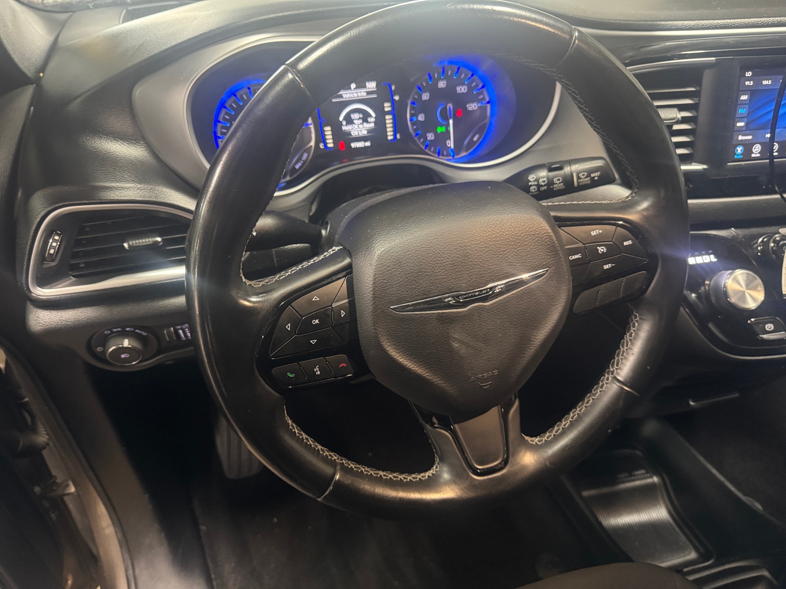 Thumbnail: 2018 Chrysler Pacifica - 5