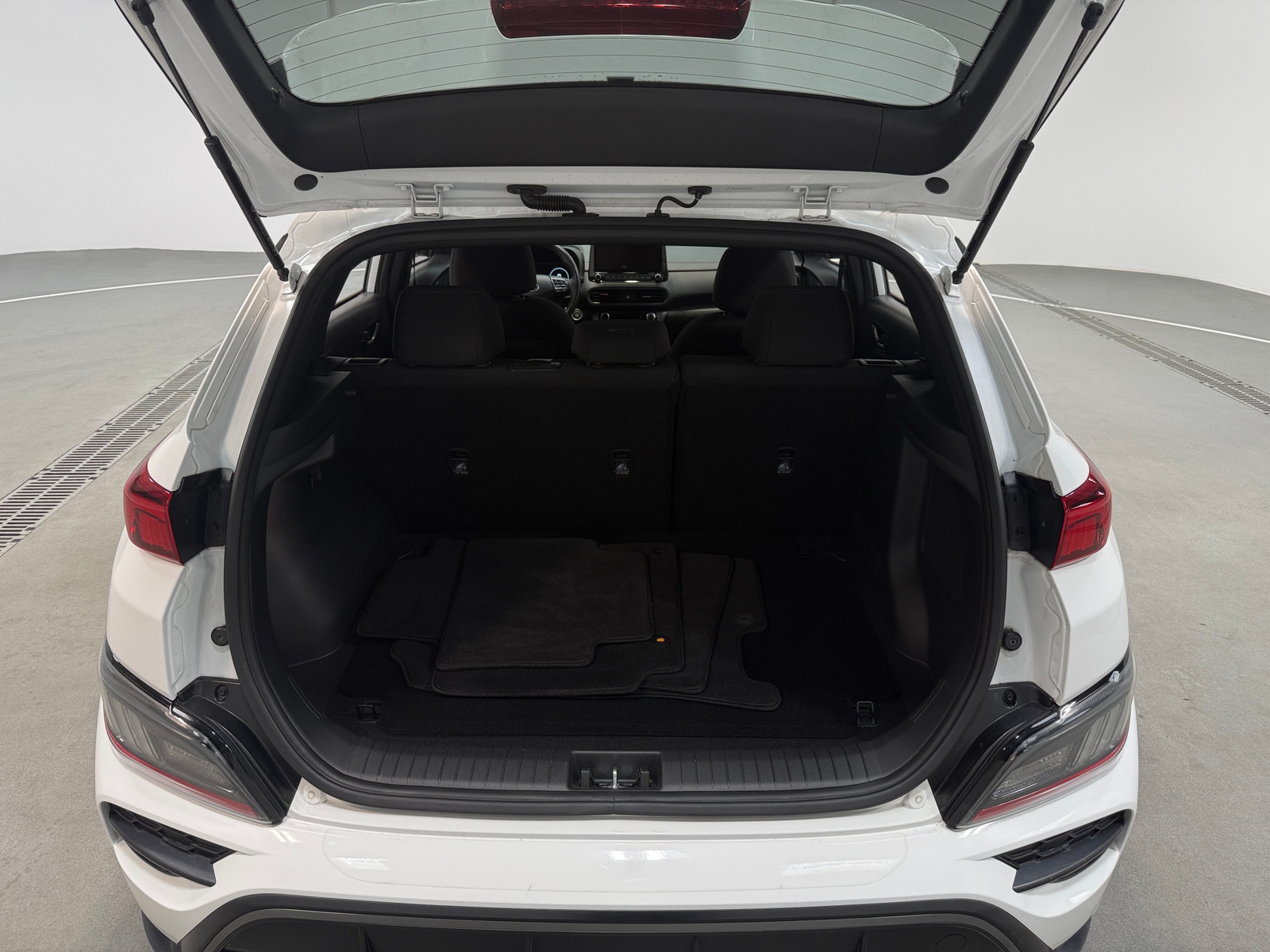 Thumbnail: 2022 Hyundai Kona - 7