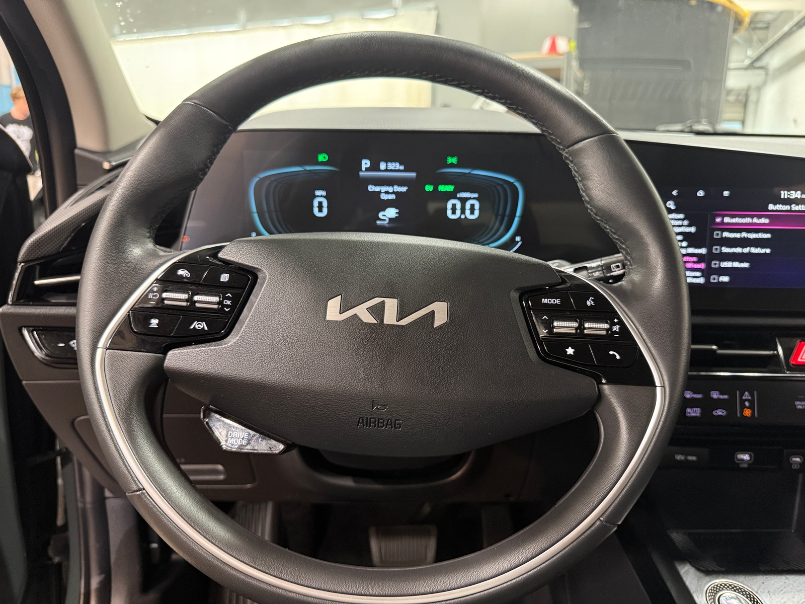 Thumbnail: 2023 Kia Niro - 5