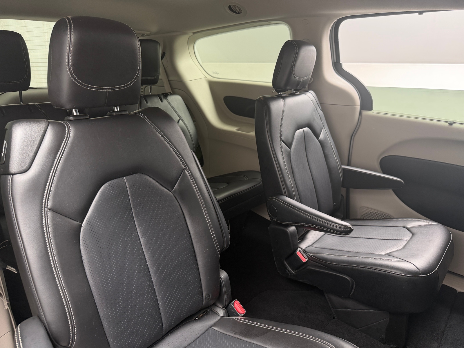 Thumbnail: 2024 Chrysler Pacifica - 5