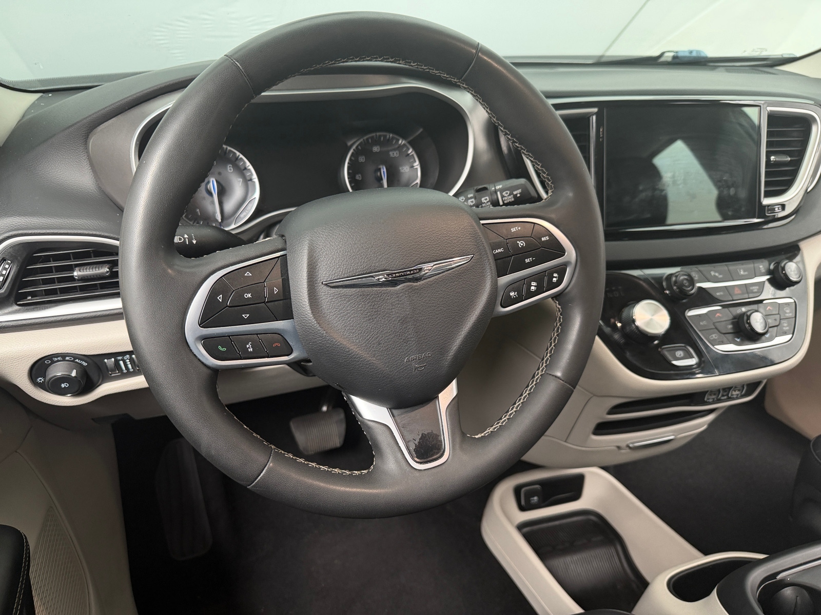 Thumbnail: 2024 Chrysler Pacifica - 4