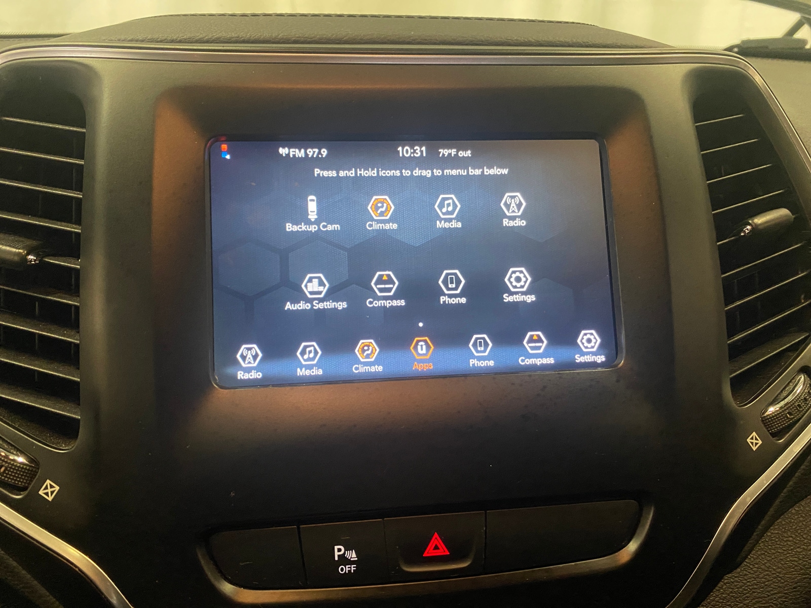 Thumbnail: 2019 Jeep Cherokee - 4