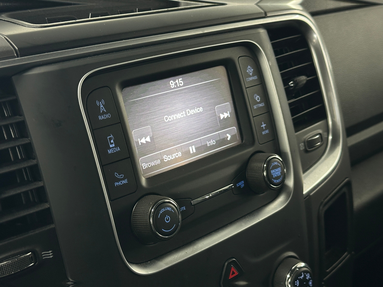Thumbnail: 2024 RAM 1500 Classic - 4