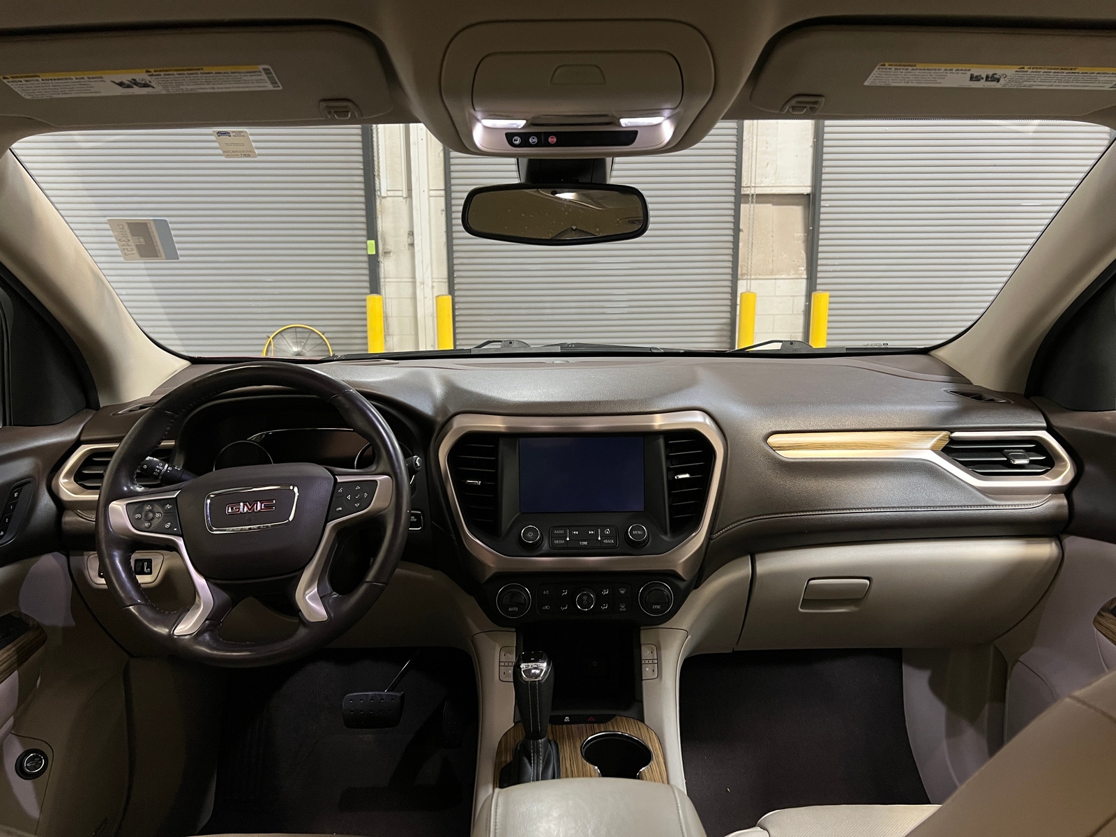 Thumbnail: 2018 GMC Acadia - 2